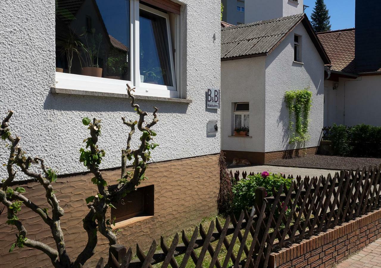 B&B Waldsolms Buitenkant foto